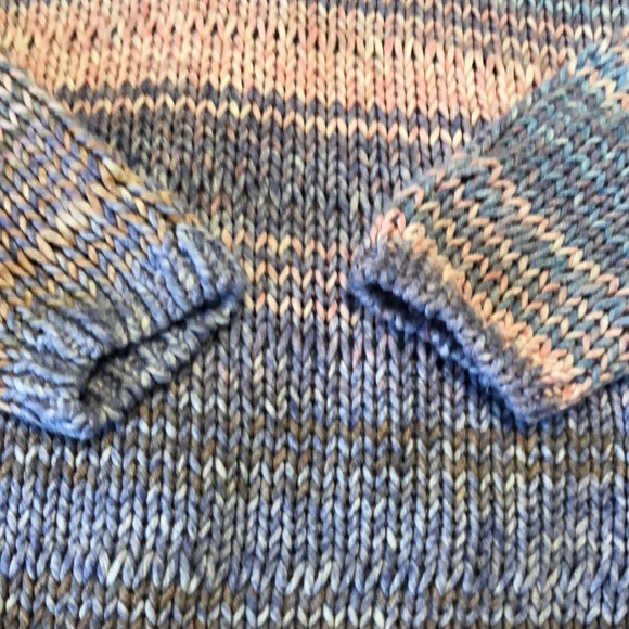 Girls Gap sweater size 10 (L) - Picture 3 of 6